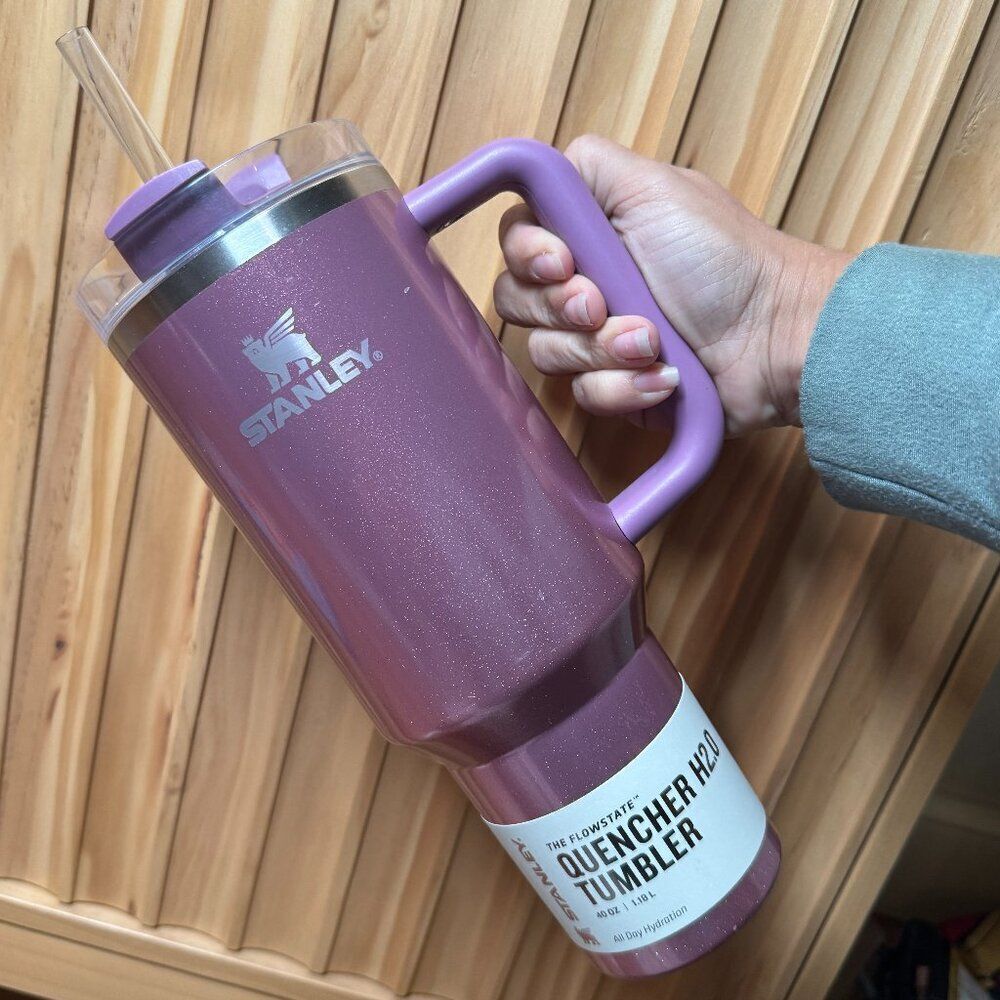 Stanley Target Exclusive H2.0 mauve shimmer Flow State  Quencher Tumbler 40 Oz‎